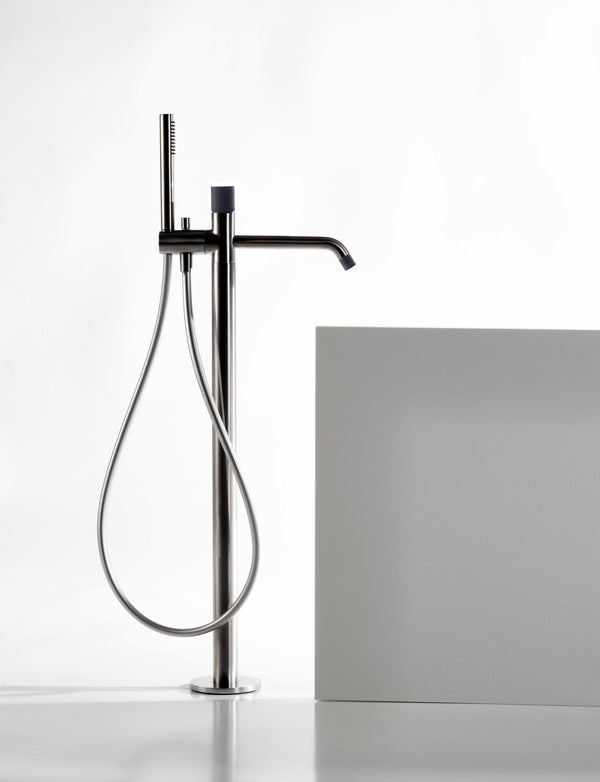 R261 Free Standing Bath Tap